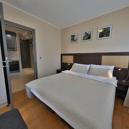 Business & Travel Apartment *